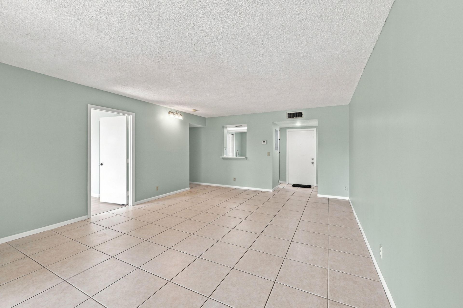 950 NW 80th Avenue, Unit 204, Margate, FL 33063 Photo