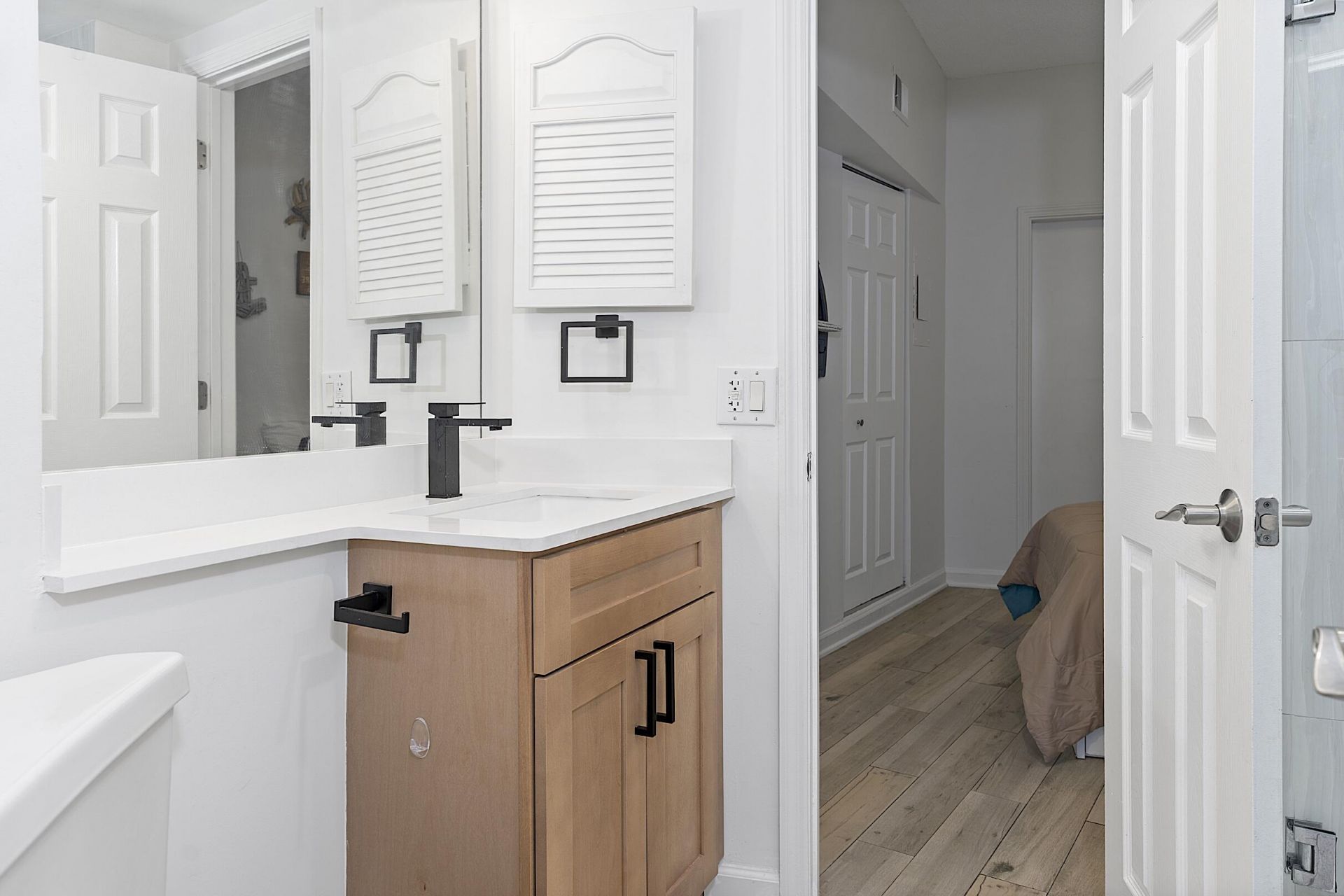 3250 NE 28th Street, Unit 105, Fort Lauderdale, FL 33308 Photo