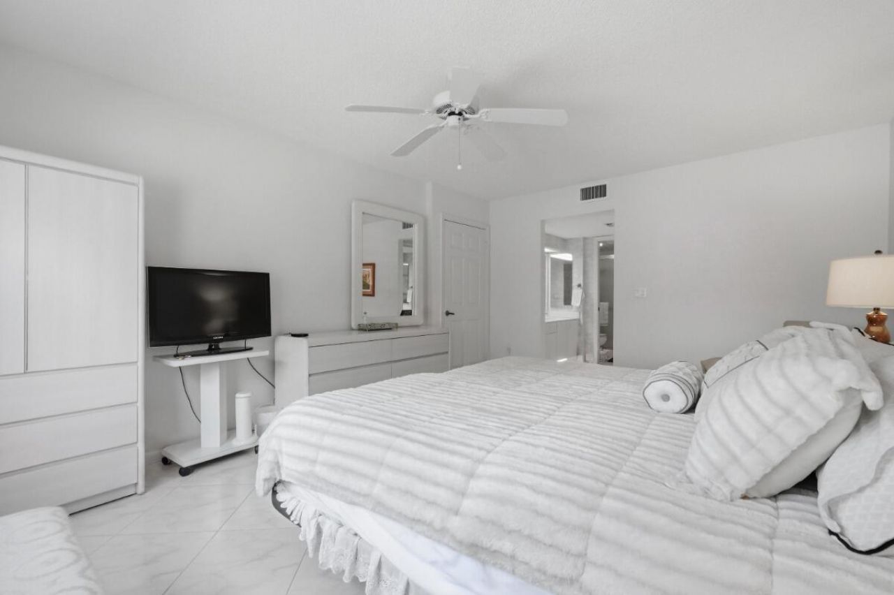 7440 Trent Drive, Unit 209, Tamarac, FL 33321 Photo