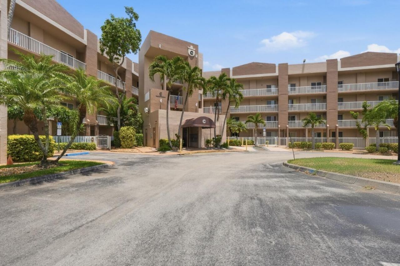 7440 Trent Drive, Unit 209, Tamarac, FL 33321 Photo