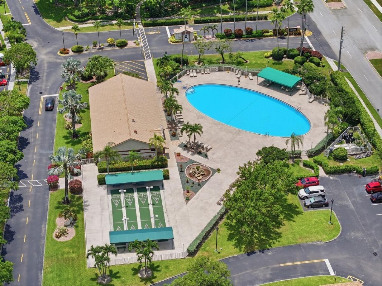7440 Trent Drive, Unit 209, Tamarac, FL 33321 Photo