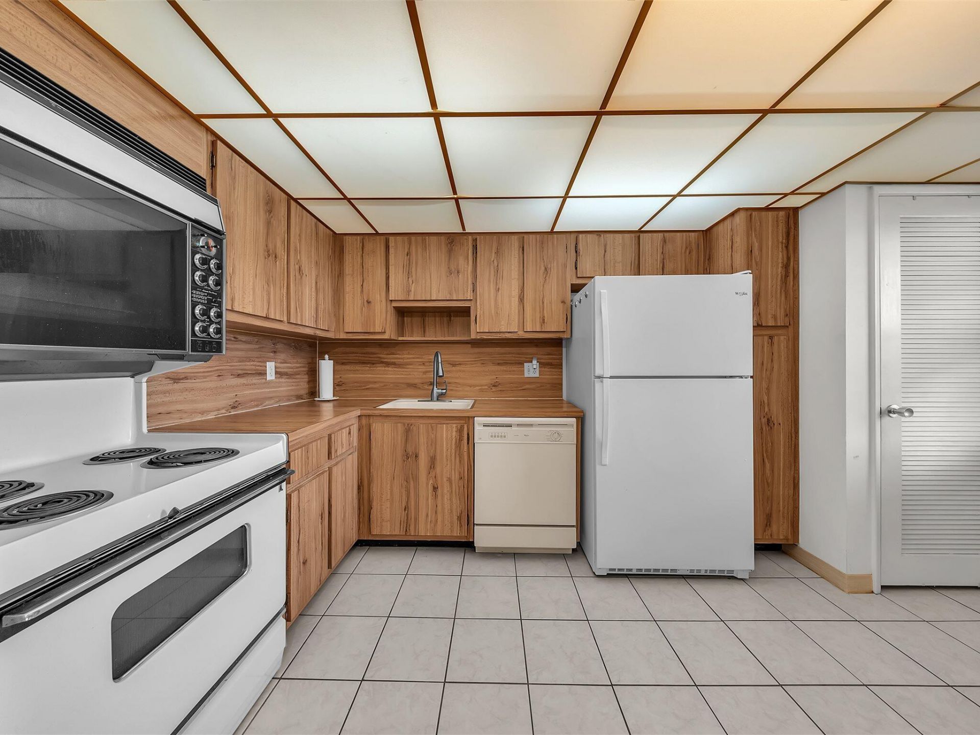 4030 W Palm Aire Drive, Unit 503, Pompano Beach, FL 33069 Photo