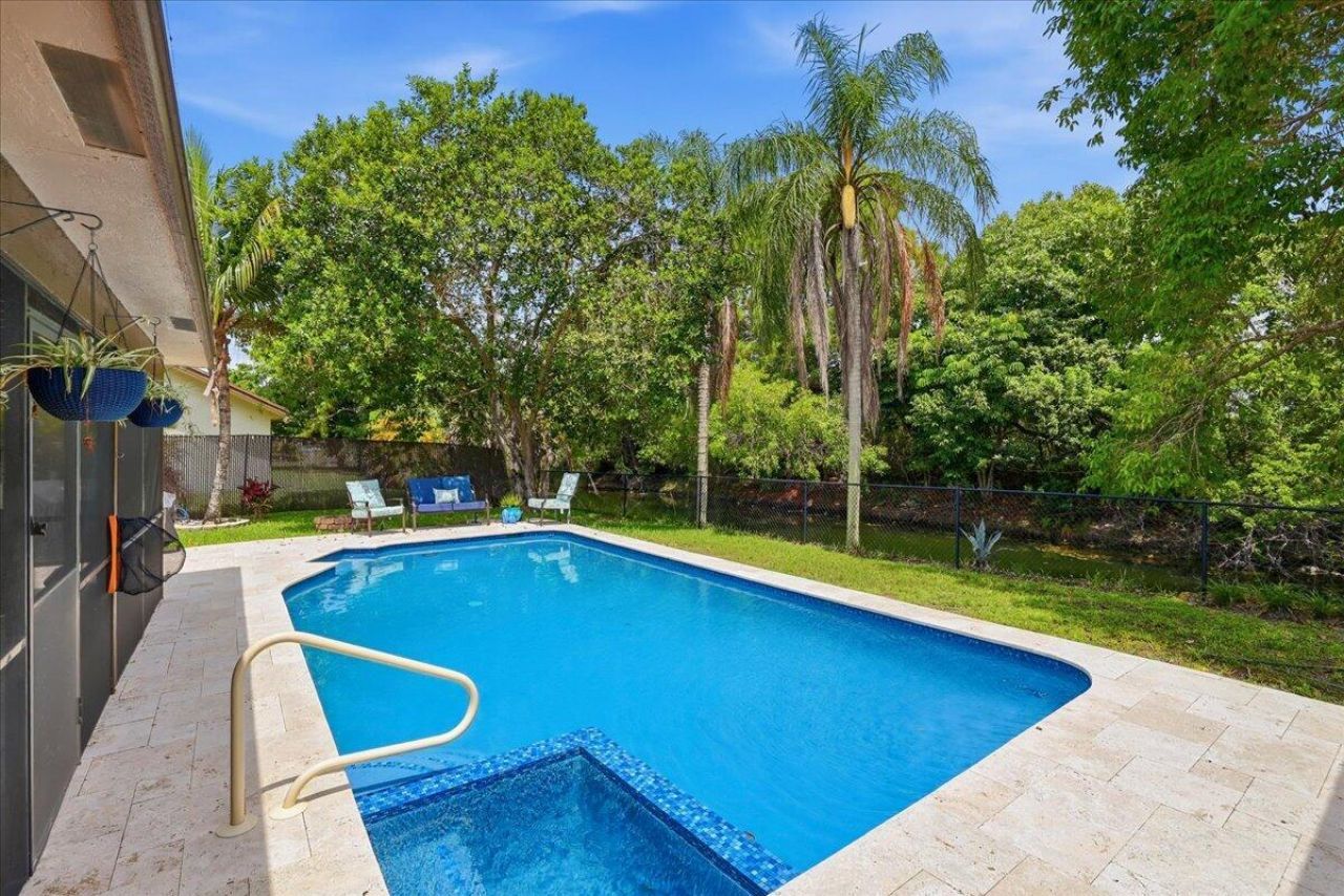 7041 NW 23rd Street, Margate, FL 33063 Photo
