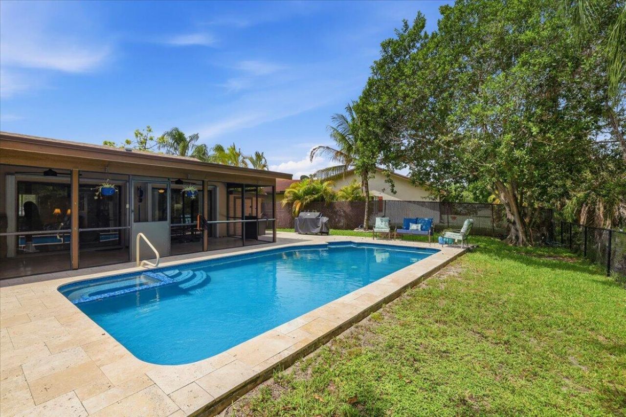 7041 NW 23rd Street, Margate, FL 33063 Photo