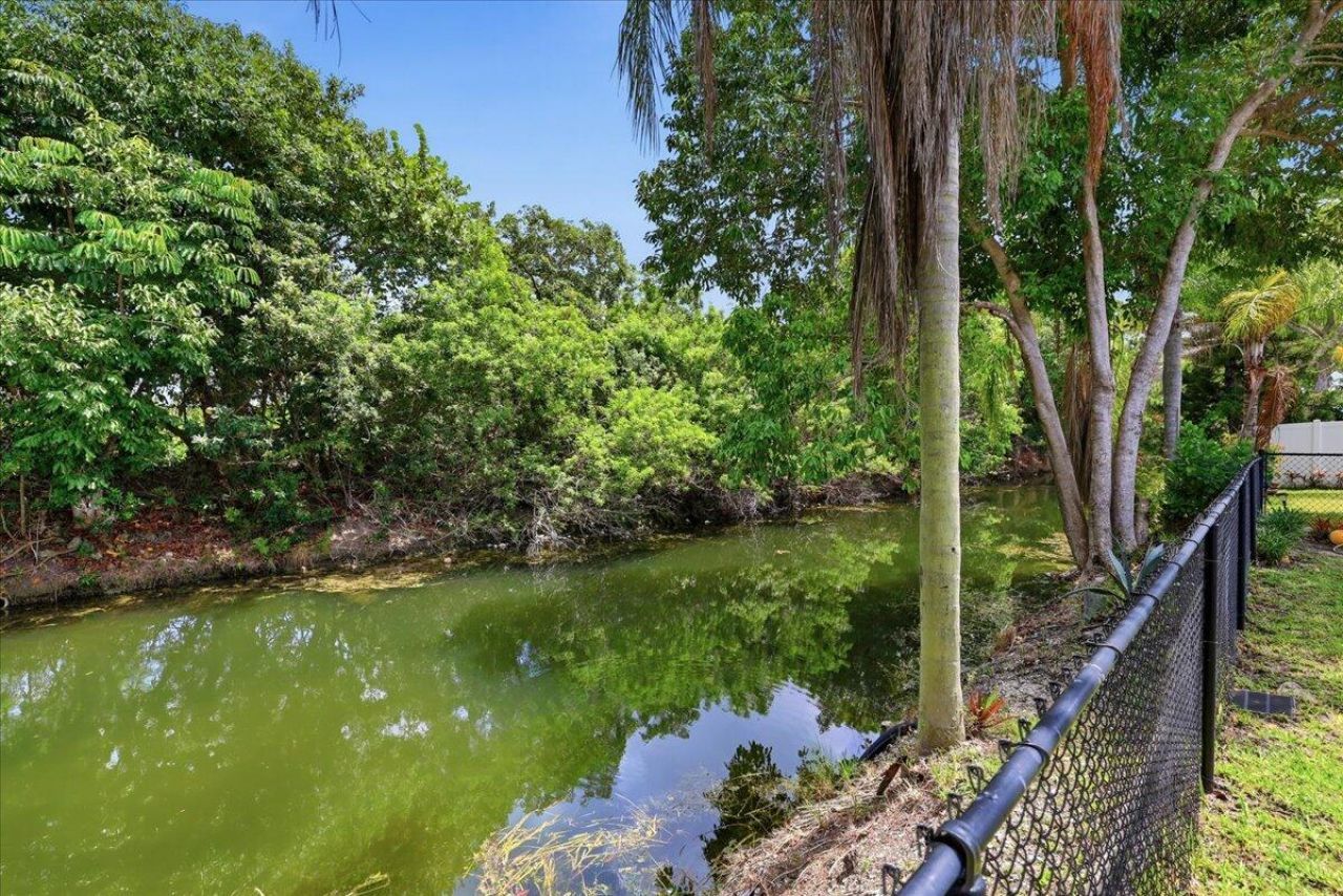 7041 NW 23rd Street, Margate, FL 33063 Photo