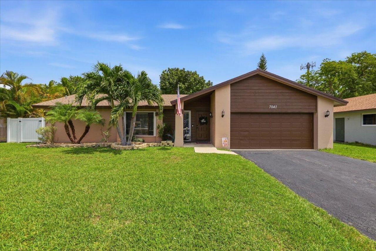 7041 NW 23rd Street, Margate, FL 33063 Photo