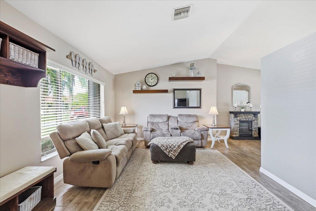 7041 NW 23rd Street, Margate, FL 33063 Photo