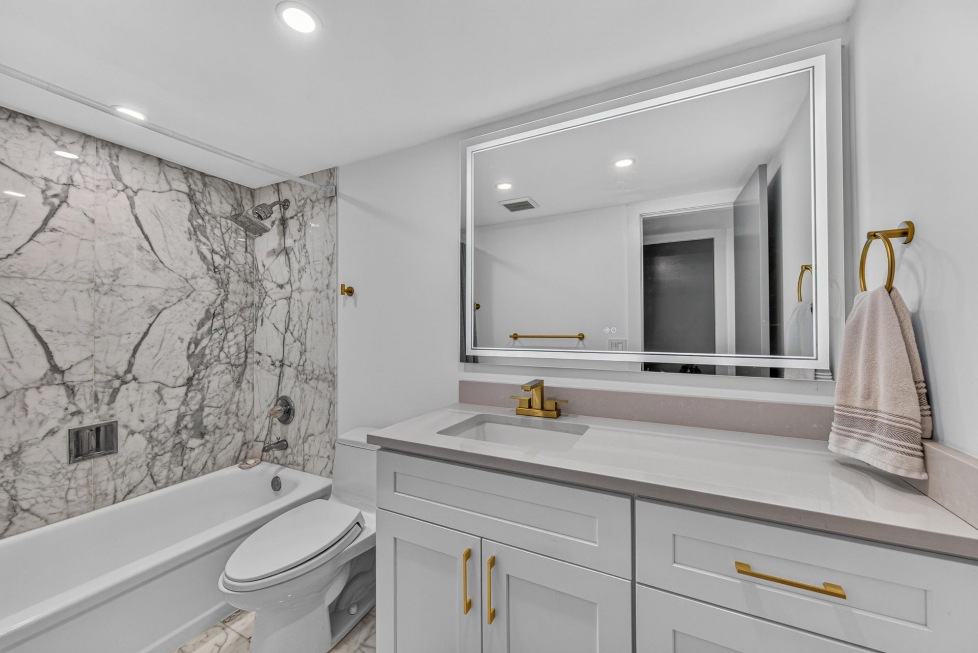 1370 S Ocean Boulevard, Unit 405, Pompano Beach, FL 33062 Photo