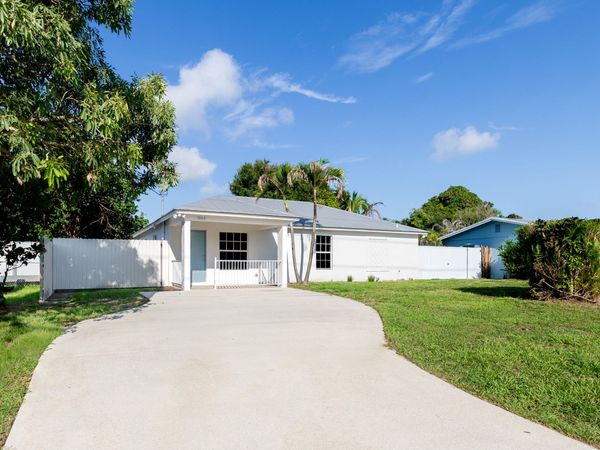5060 SE EBBTIDE Avenue, Stuart, FL 34997