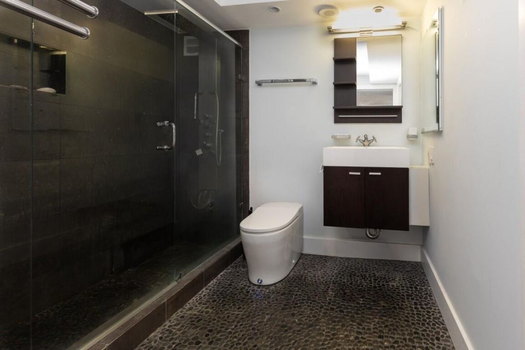 465 Ocean Drive, Unit 320, Miami Beach, FL 33139 Photo