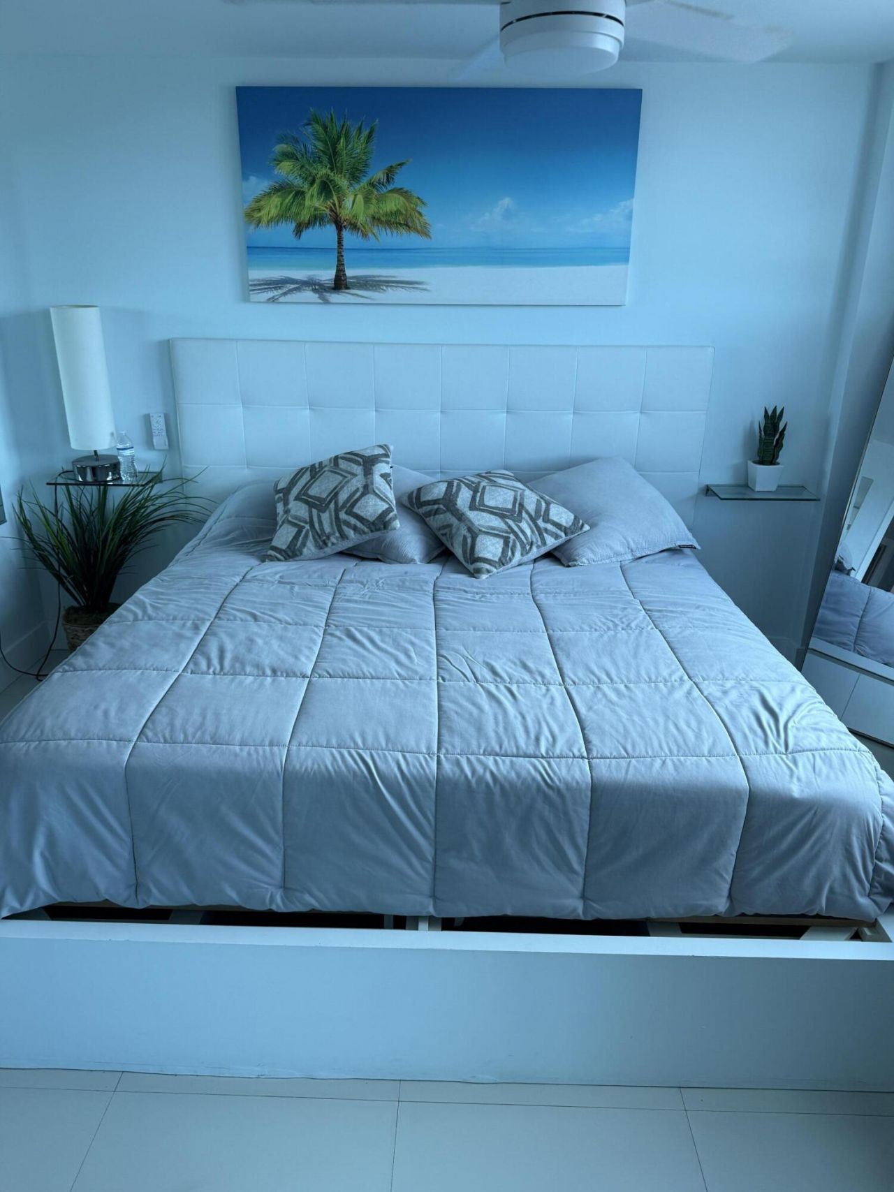 465 Ocean Drive, Unit 320, Miami Beach, FL 33139 Photo