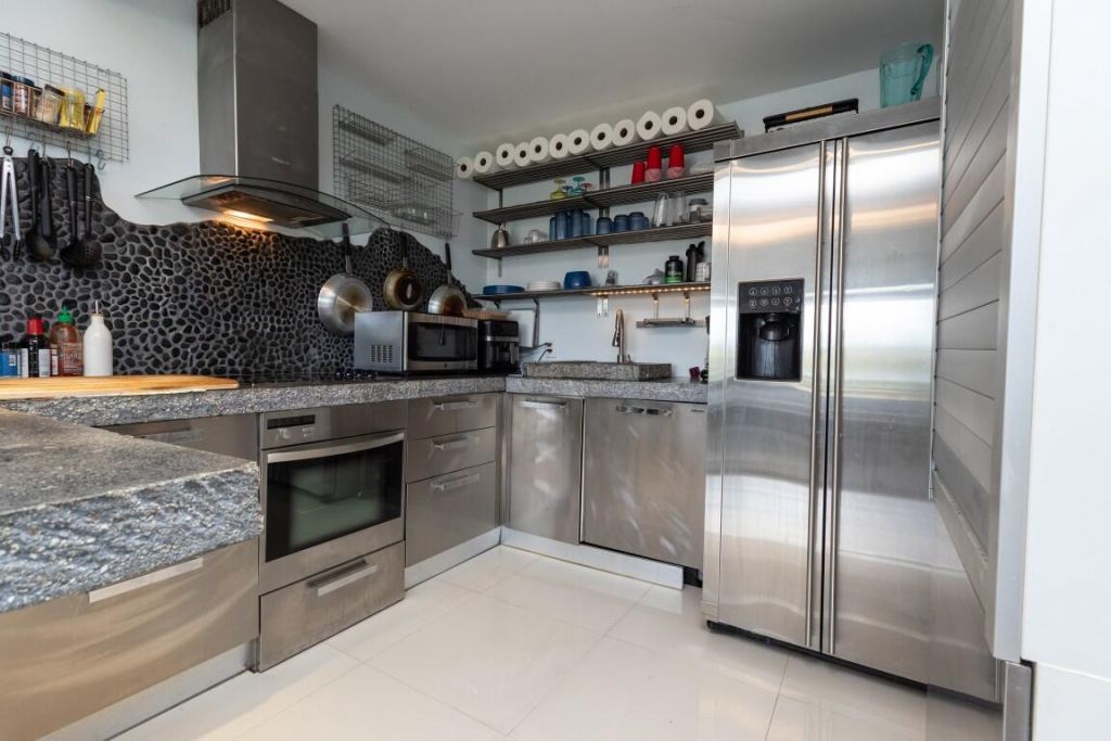 465 Ocean Drive, Unit 320, Miami Beach, FL 33139 Photo