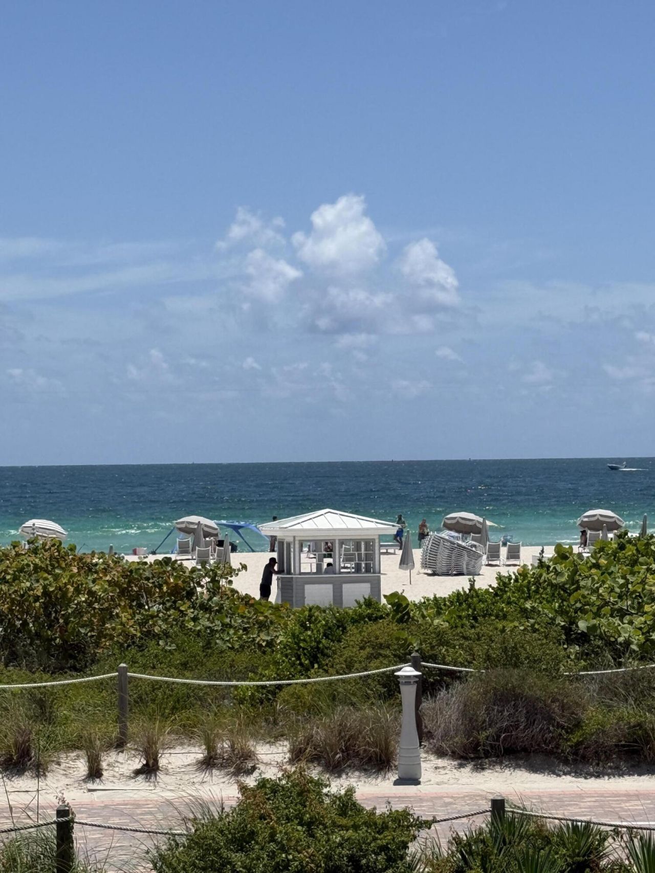 465 Ocean Drive, Unit 320, Miami Beach, FL 33139 Photo
