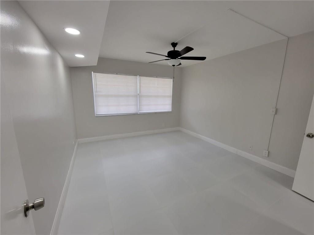 800 E Cypress Lane, Unit 202, Pompano Beach, FL 33069 Photo