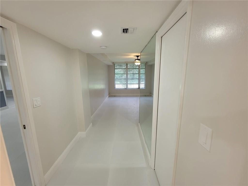 800 E Cypress Lane, Unit 202, Pompano Beach, FL 33069 Photo