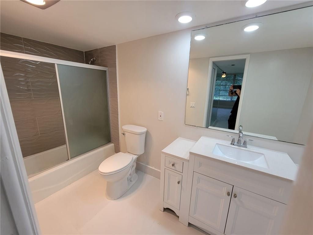 800 E Cypress Lane, Unit 202, Pompano Beach, FL 33069 Photo