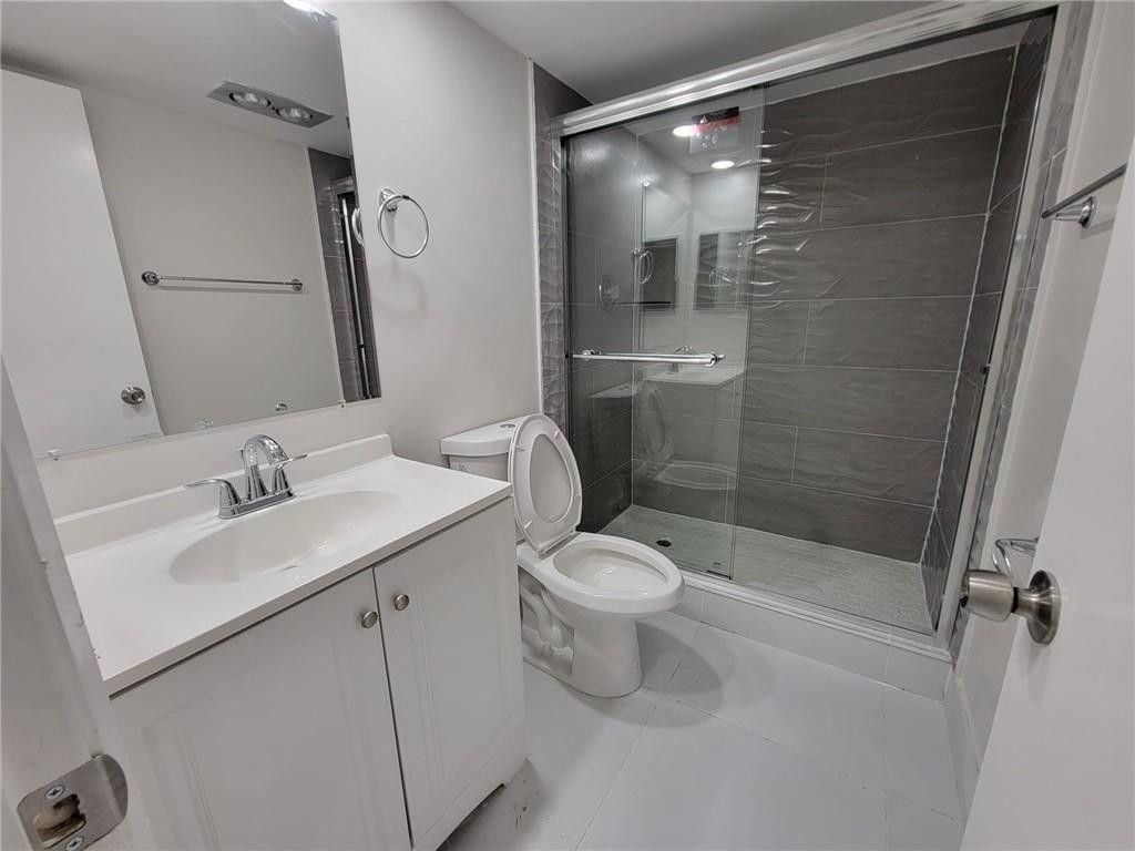 800 E Cypress Lane, Unit 202, Pompano Beach, FL 33069 Photo