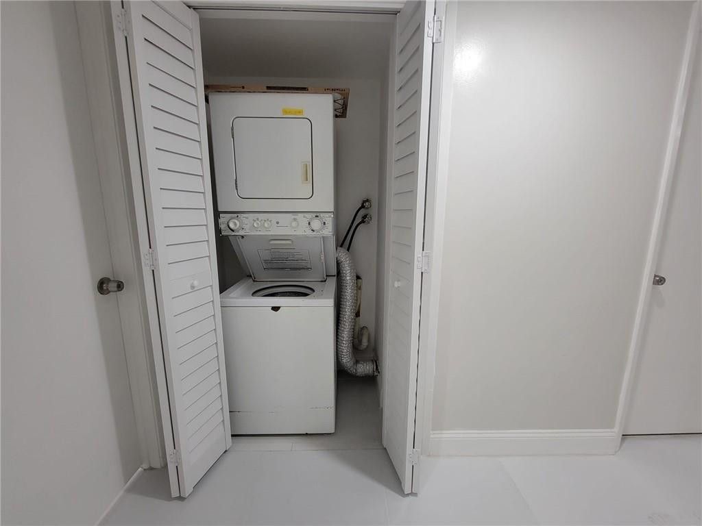800 E Cypress Lane, Unit 202, Pompano Beach, FL 33069 Photo