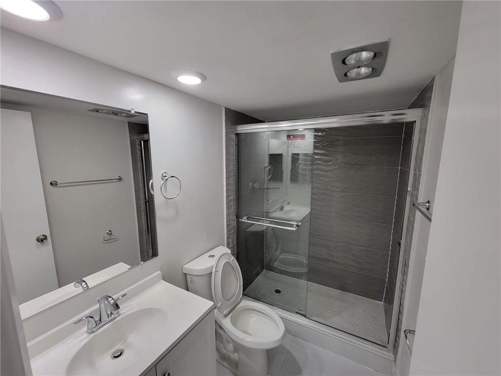800 E Cypress Lane, Unit 202, Pompano Beach, FL 33069 Photo