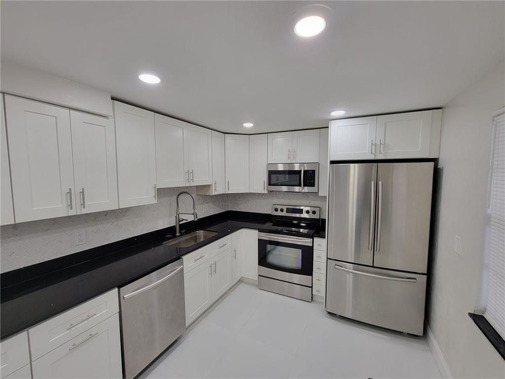 800 E Cypress Lane, Unit 202, Pompano Beach, FL 33069 Photo