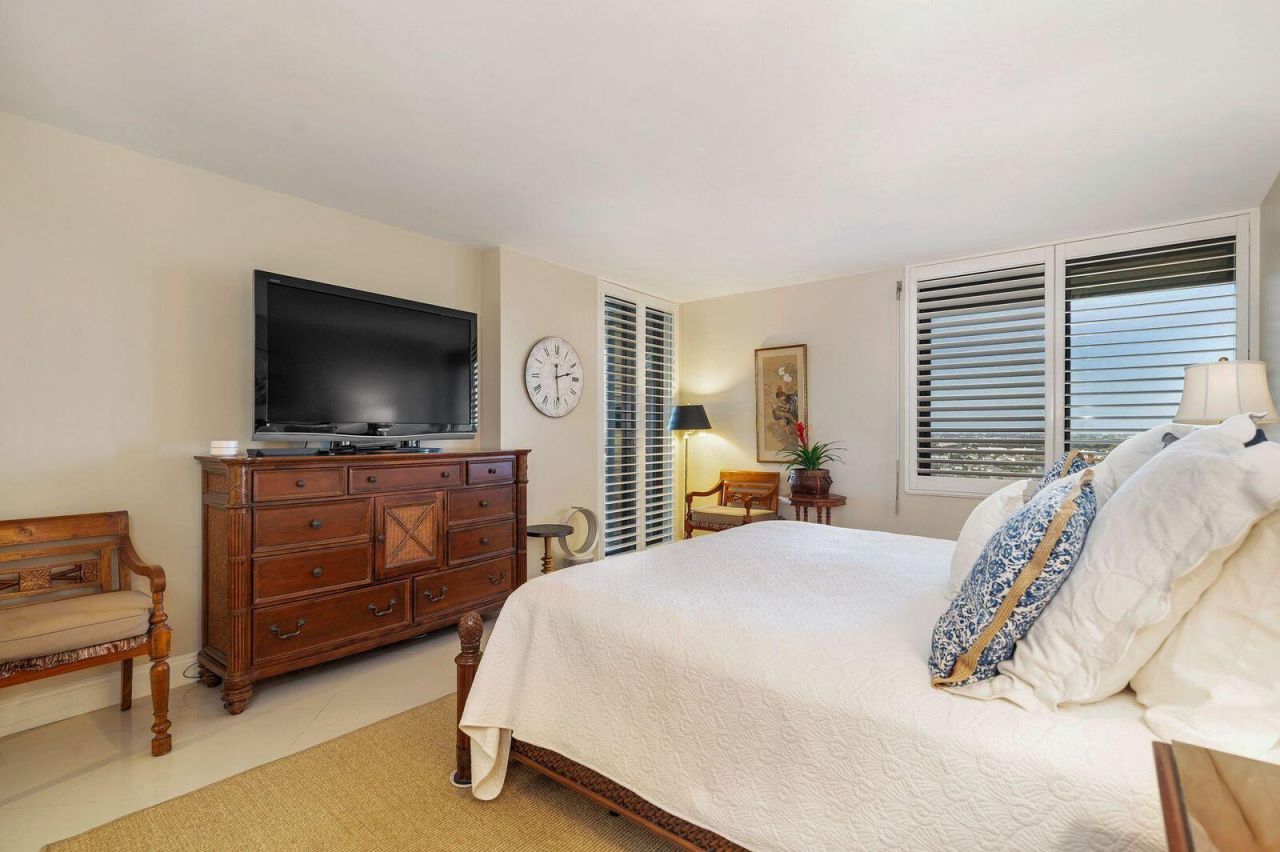 2480 Presidential Way, Unit 1901, West Palm Beach, FL 33401 Photo