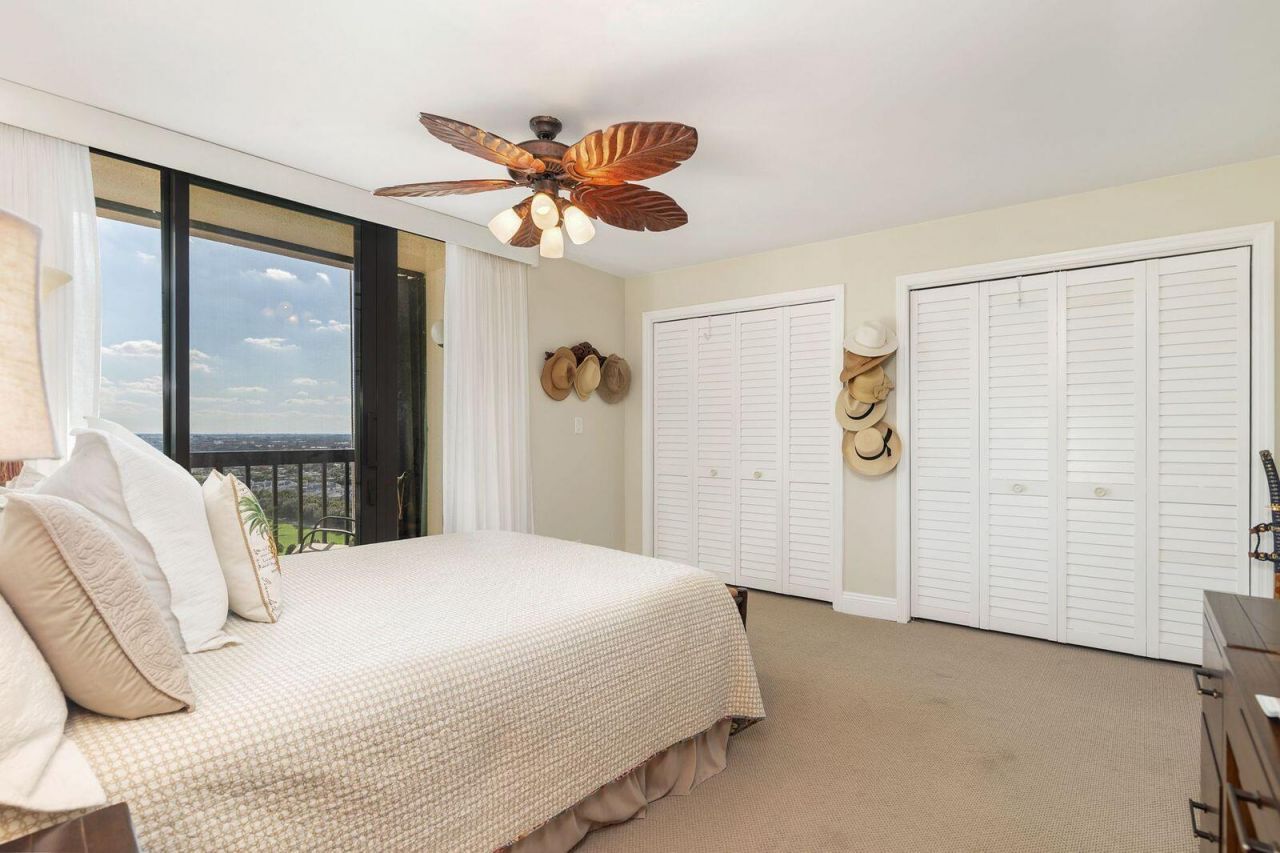 2480 Presidential Way, Unit 1901, West Palm Beach, FL 33401 Photo