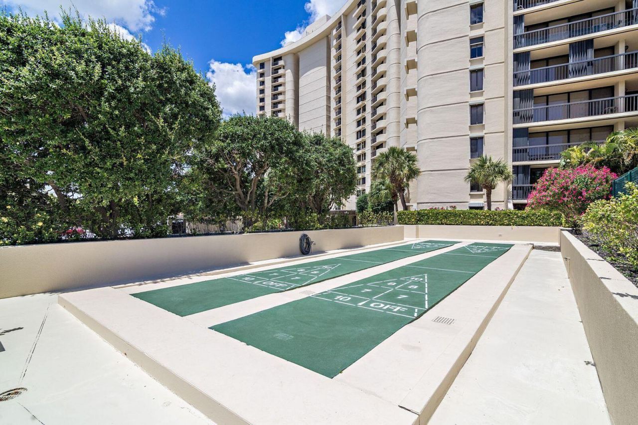 2480 Presidential Way, Unit 1901, West Palm Beach, FL 33401 Photo
