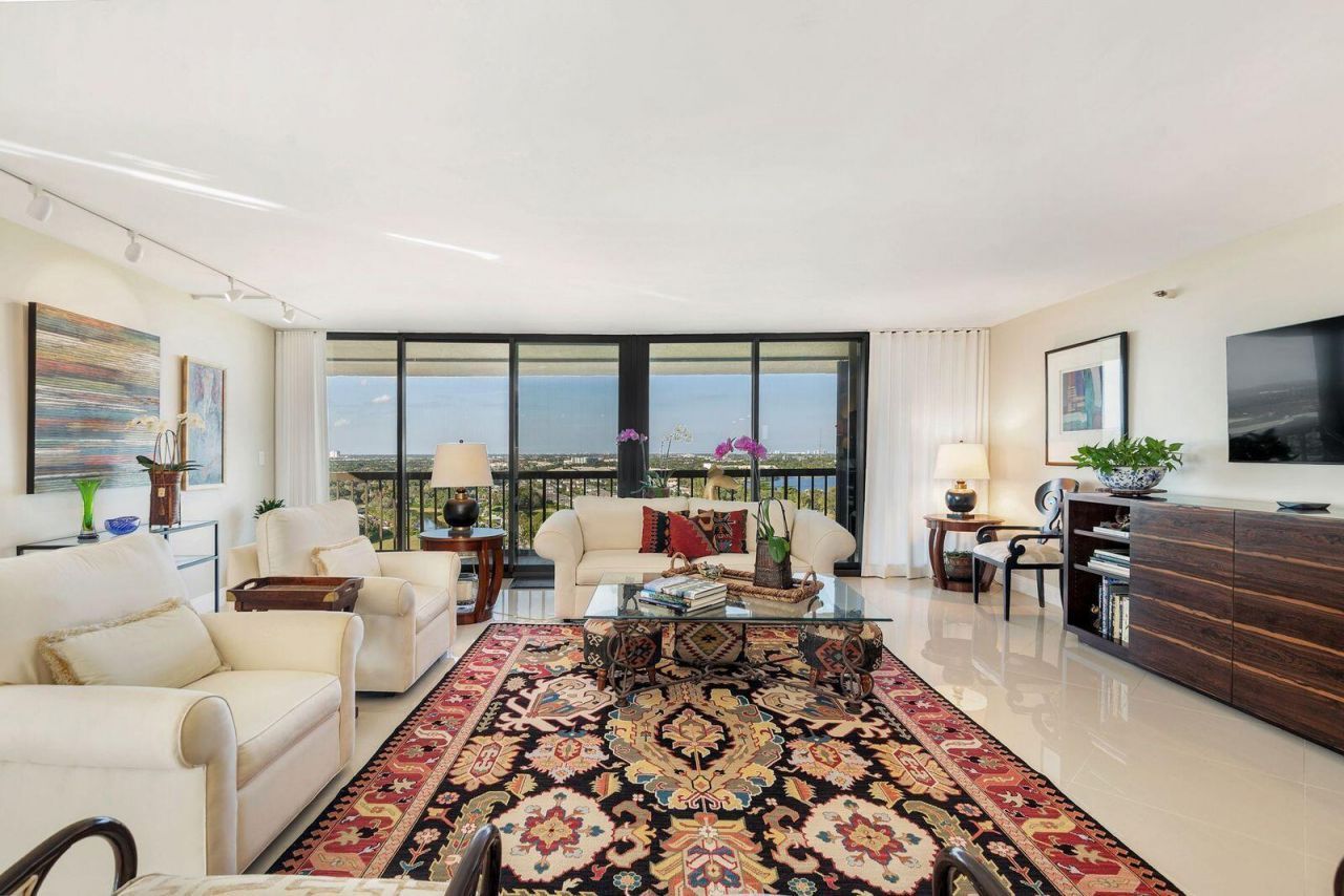 2480 Presidential Way, Unit 1901, West Palm Beach, FL 33401 Photo