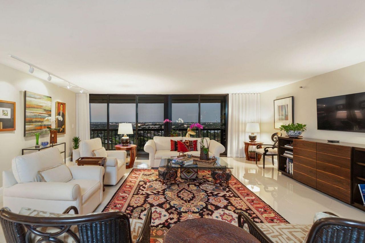 2480 Presidential Way, Unit 1901, West Palm Beach, FL 33401 Photo