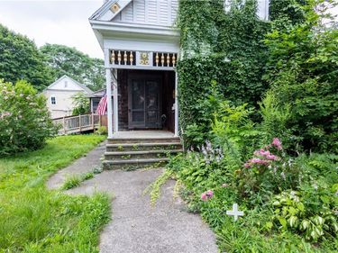 20 Holley Street, Lyons, NY 14489
