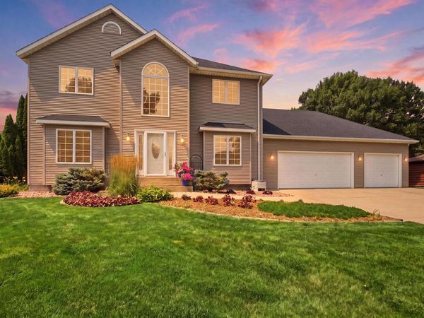 1602 15th Street SW, Willmar, MN 56201