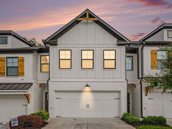 19 Steelwood Drive, Unit MIDDLE, Winder, GA 30680