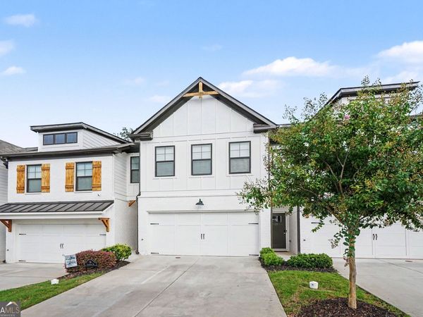 19 Steelwood Drive, Unit MIDDLE, Winder, GA 30680