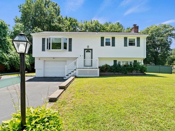 9 Cypress Street, Salem, NH 03079