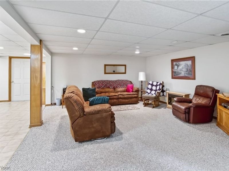 213 Crestland Avenue NW, North Canton, OH 44720 Photo 38