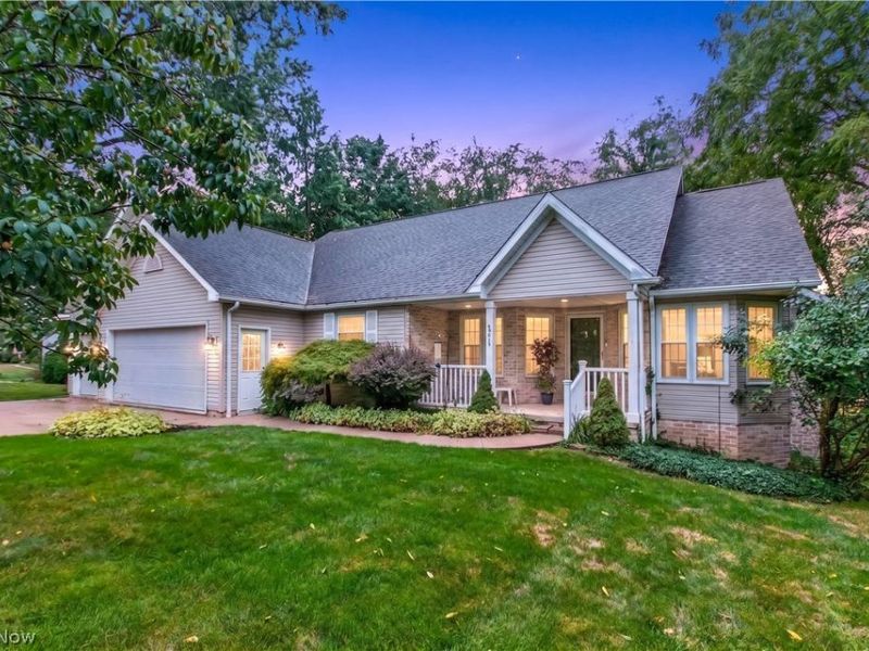 213 Crestland Avenue NW, North Canton, OH 44720 Photo 4
