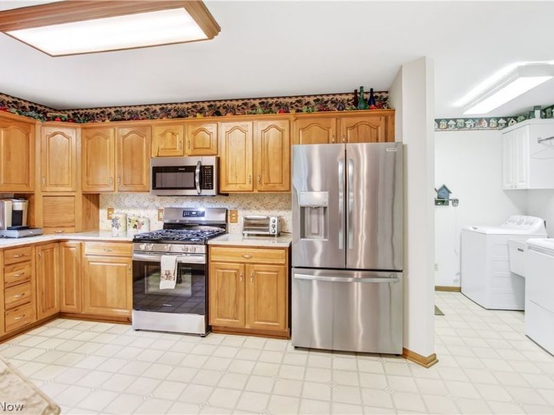 213 Crestland Avenue NW, North Canton, OH 44720 Photo 7