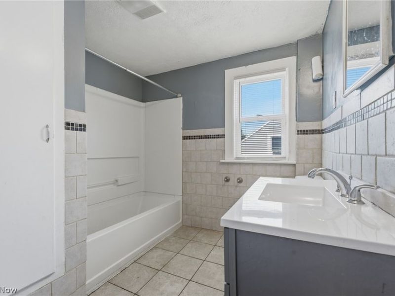 392 Oxford Avenue, Akron, OH 44310 Photo 26