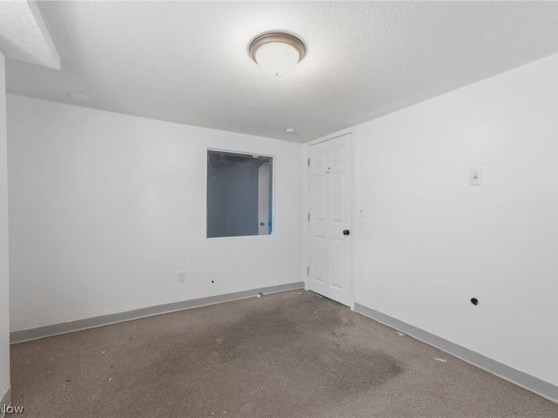 392 Oxford Avenue, Akron, OH 44310 Photo 35