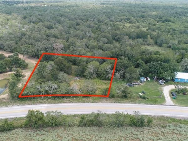 1399 Fm-671, Luling, TX 78648