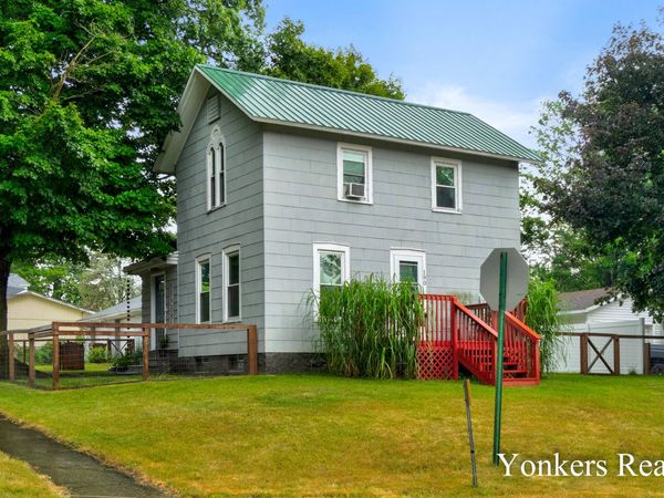 190 Race Street, Freeport, MI 49325