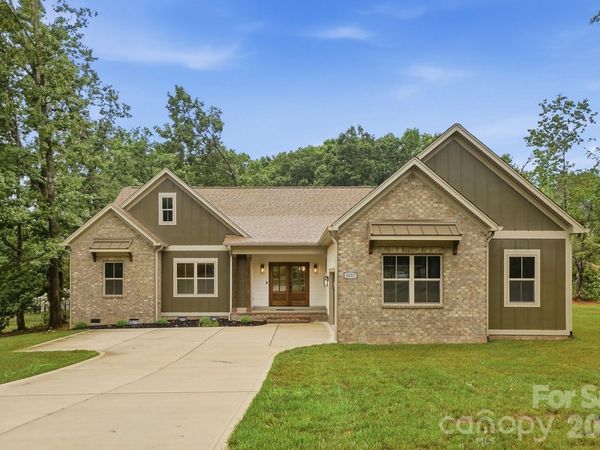 4527 Burrenfort Drive, Denver, NC 28037