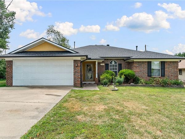 1704 S 22nd Street , Rogers, AR 72758