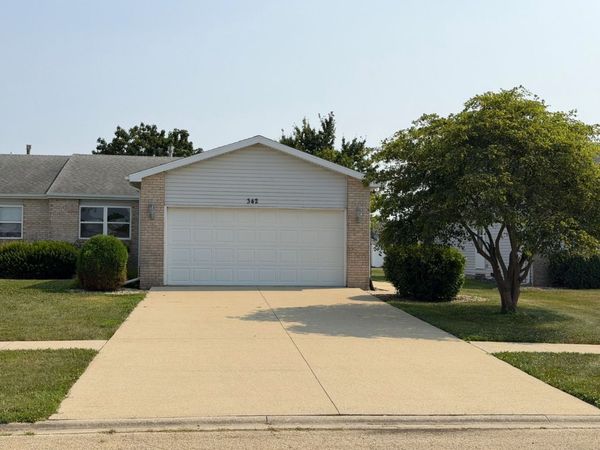 342 E Myrtle Street, Herscher, IL 60941