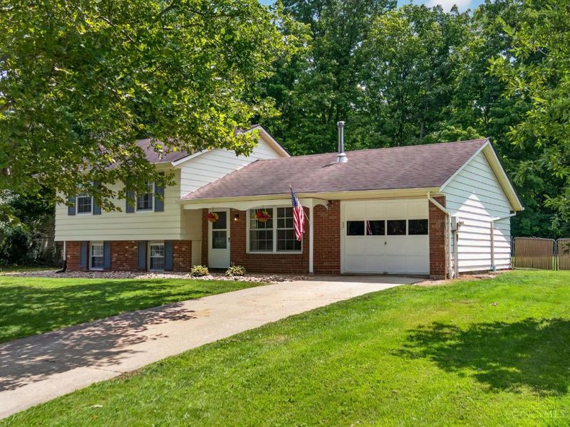 1545 E Meadowbrook Drive, Goshen Twp, OH 45140 Photo 2