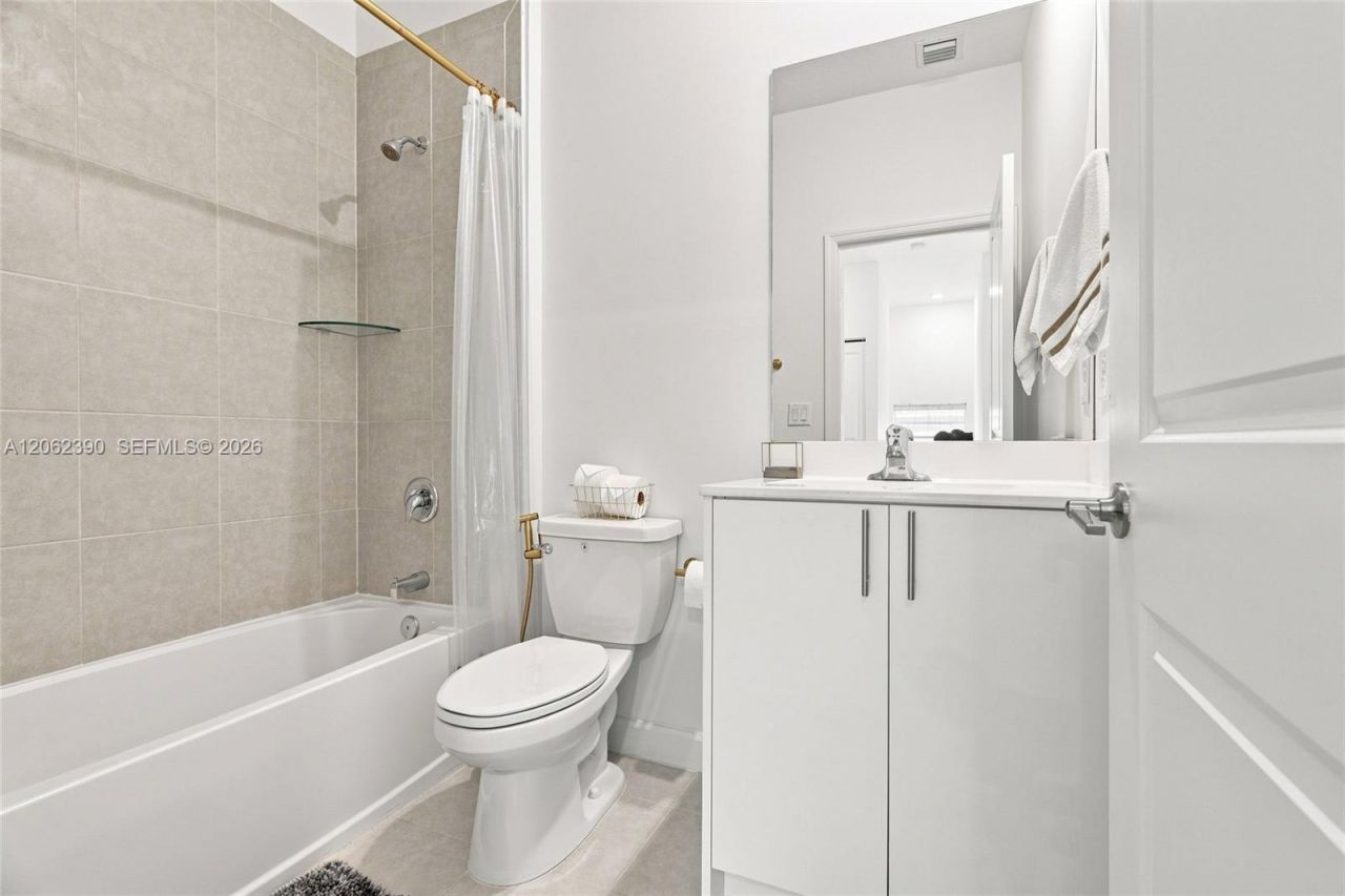 20369 NW 5th Ct, Unit 20369, Miami Gardens, FL 33169 Photo