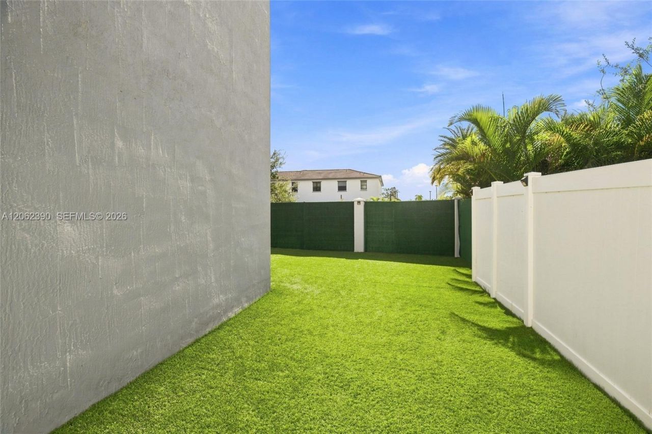 20369 NW 5th Ct, Unit 20369, Miami Gardens, FL 33169 Photo