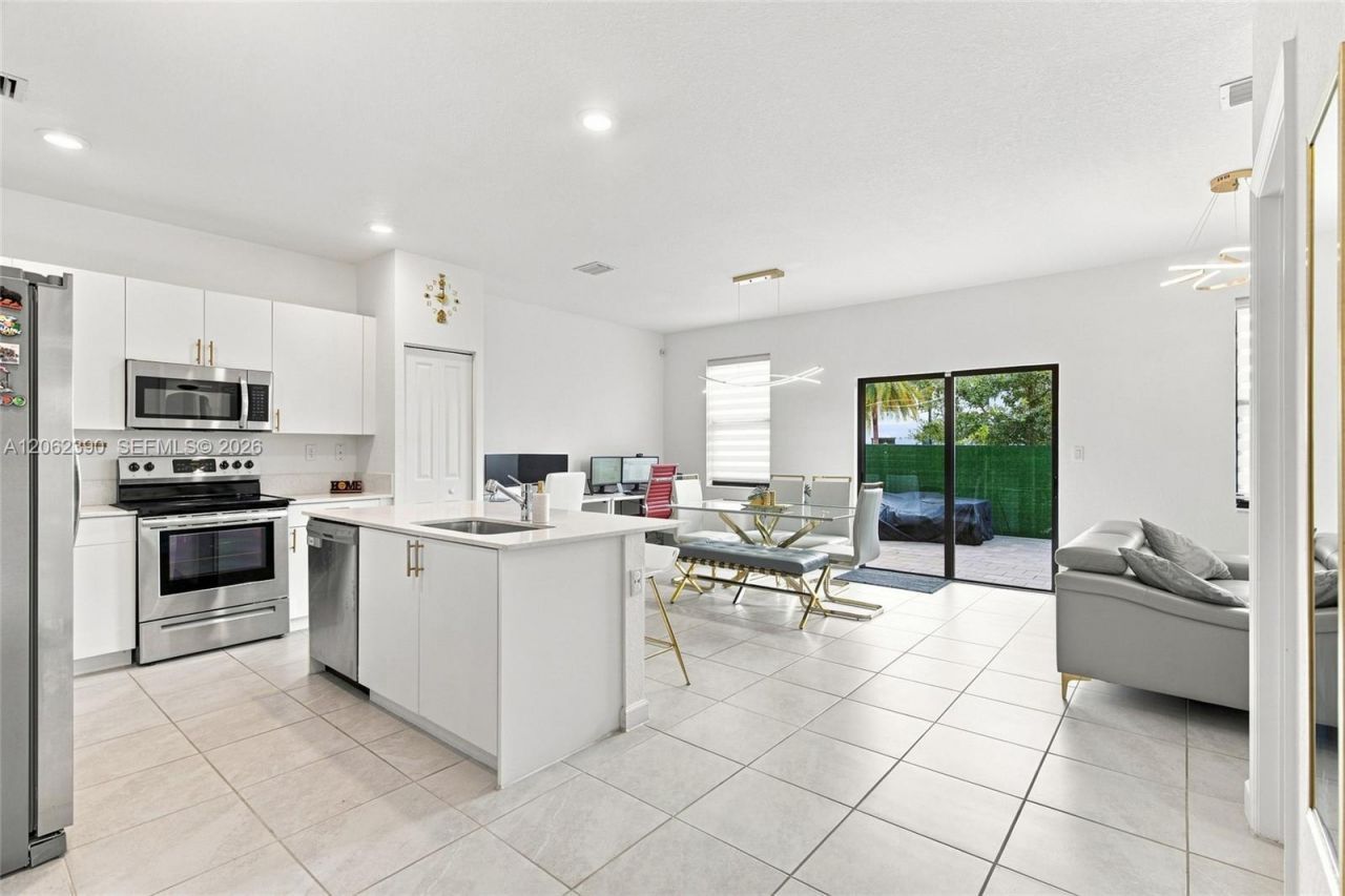 20369 NW 5th Ct, Unit 20369, Miami Gardens, FL 33169 Photo