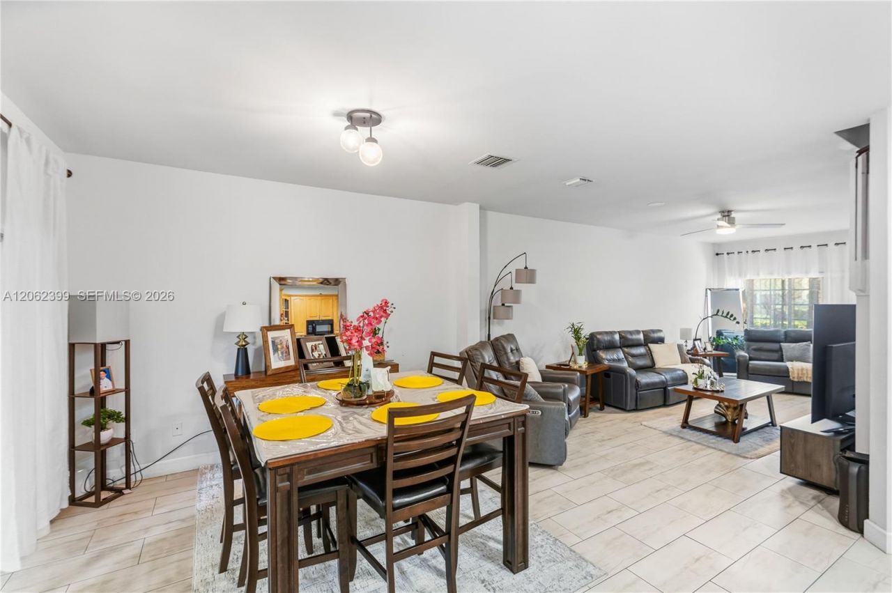 1844 SW 102nd Way , Miramar, FL 33025 Photo