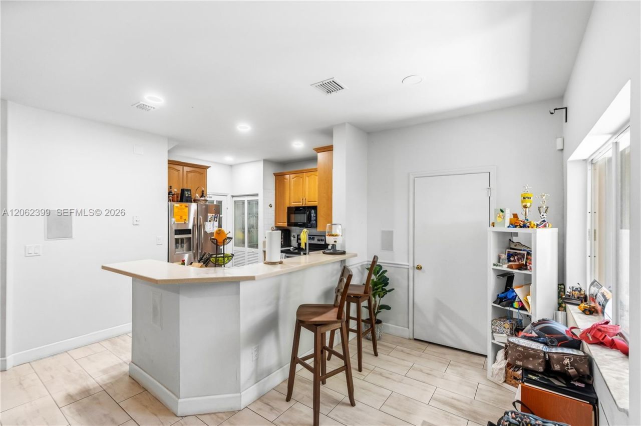 1844 SW 102nd Way , Miramar, FL 33025 Photo